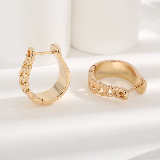 Fashionable accessories for girls: Monaco earrings, hypoallergenic jewelry, suitable for everyday wear and as a gift for girls.